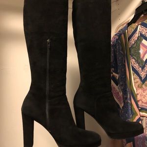 Stuart Weitzman black suede knee high boots 7.5